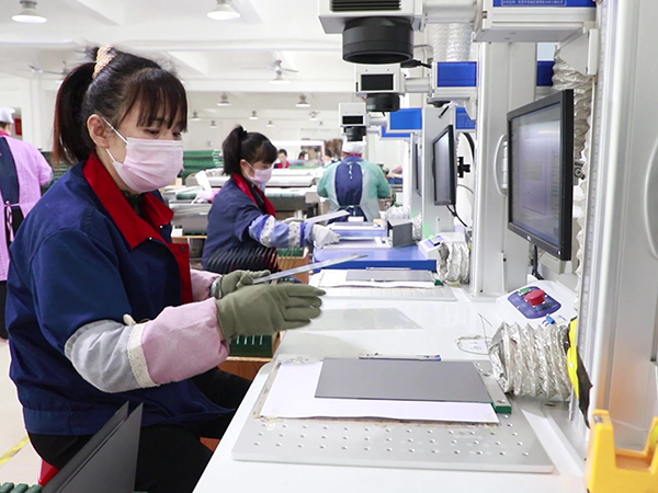 大牌鏡業-鐳雕 大牌鏡業-鐳雕